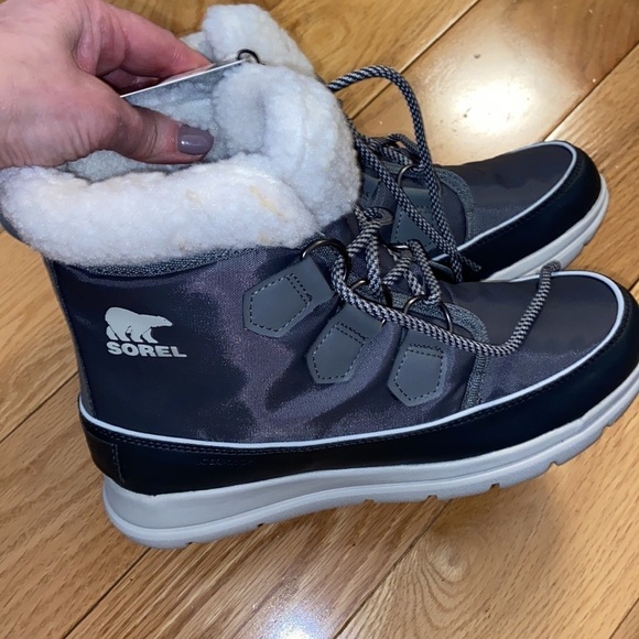 Sorel carnival ankle boots in quarry, size 7.5, NWT, never worn - Picture 2 of 10